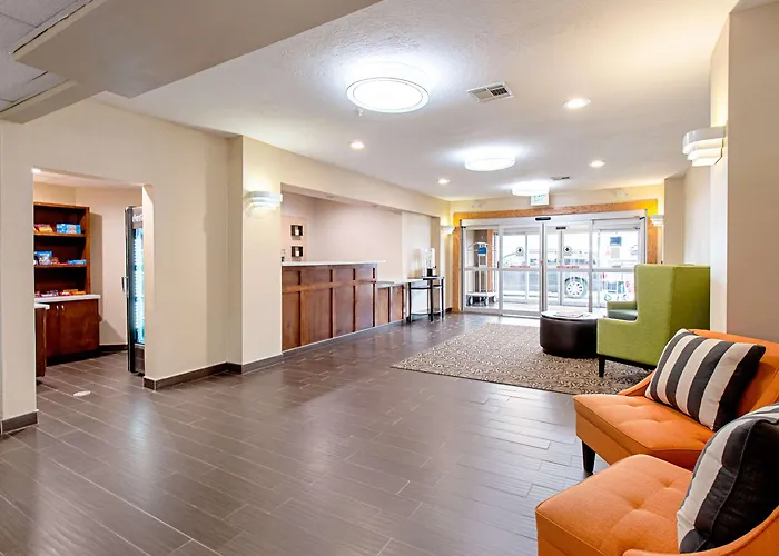 Comfort Inn & Suites And Suites Fredericksburg