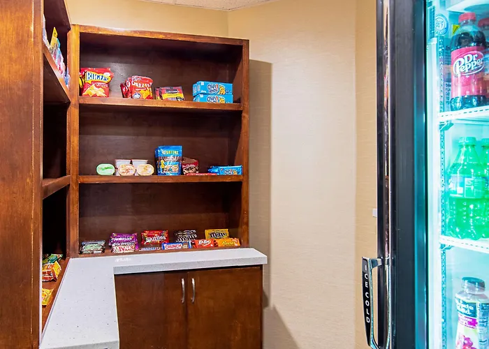Comfort Inn & Suites And Suites Fredericksburg