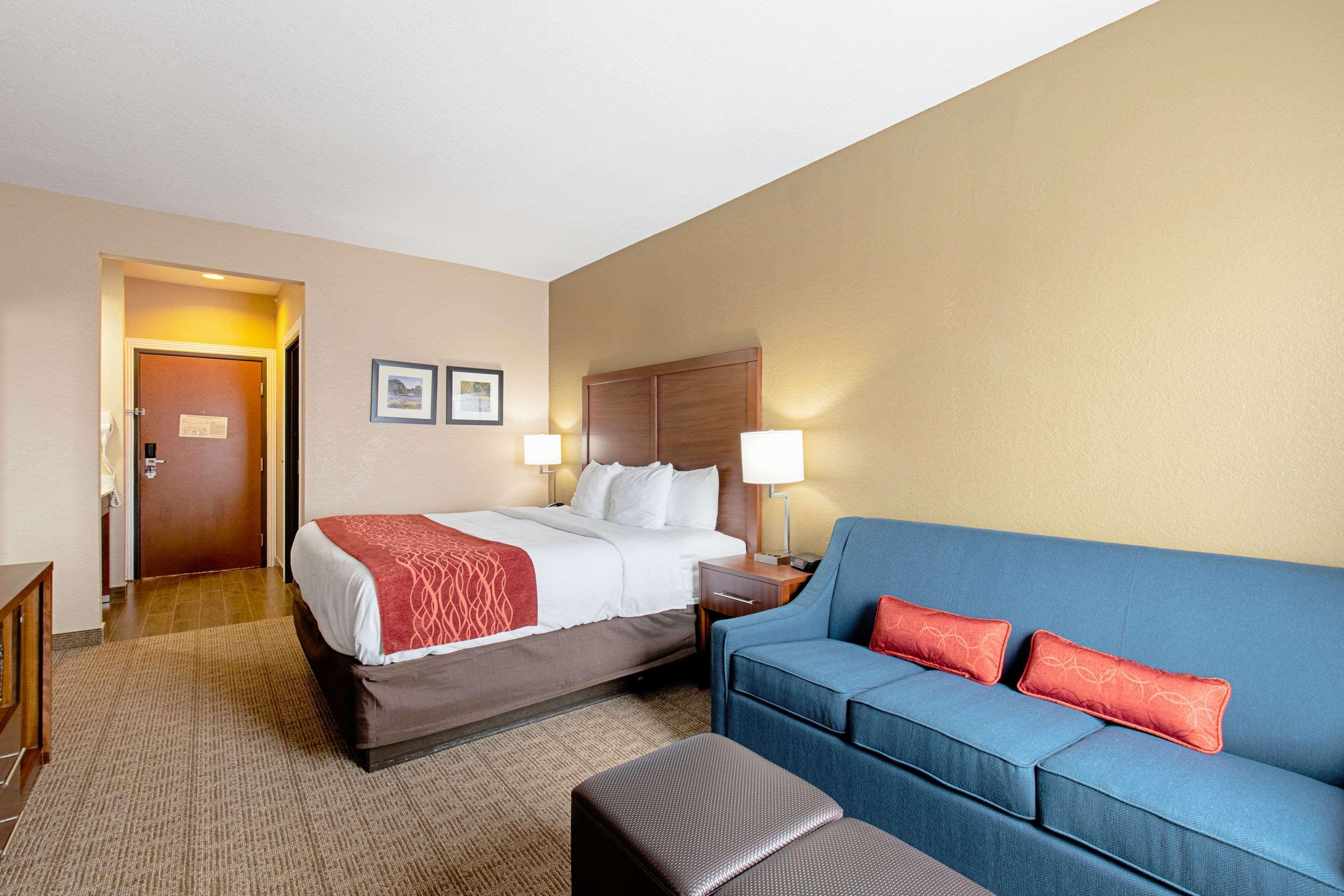 Comfort & And 3*