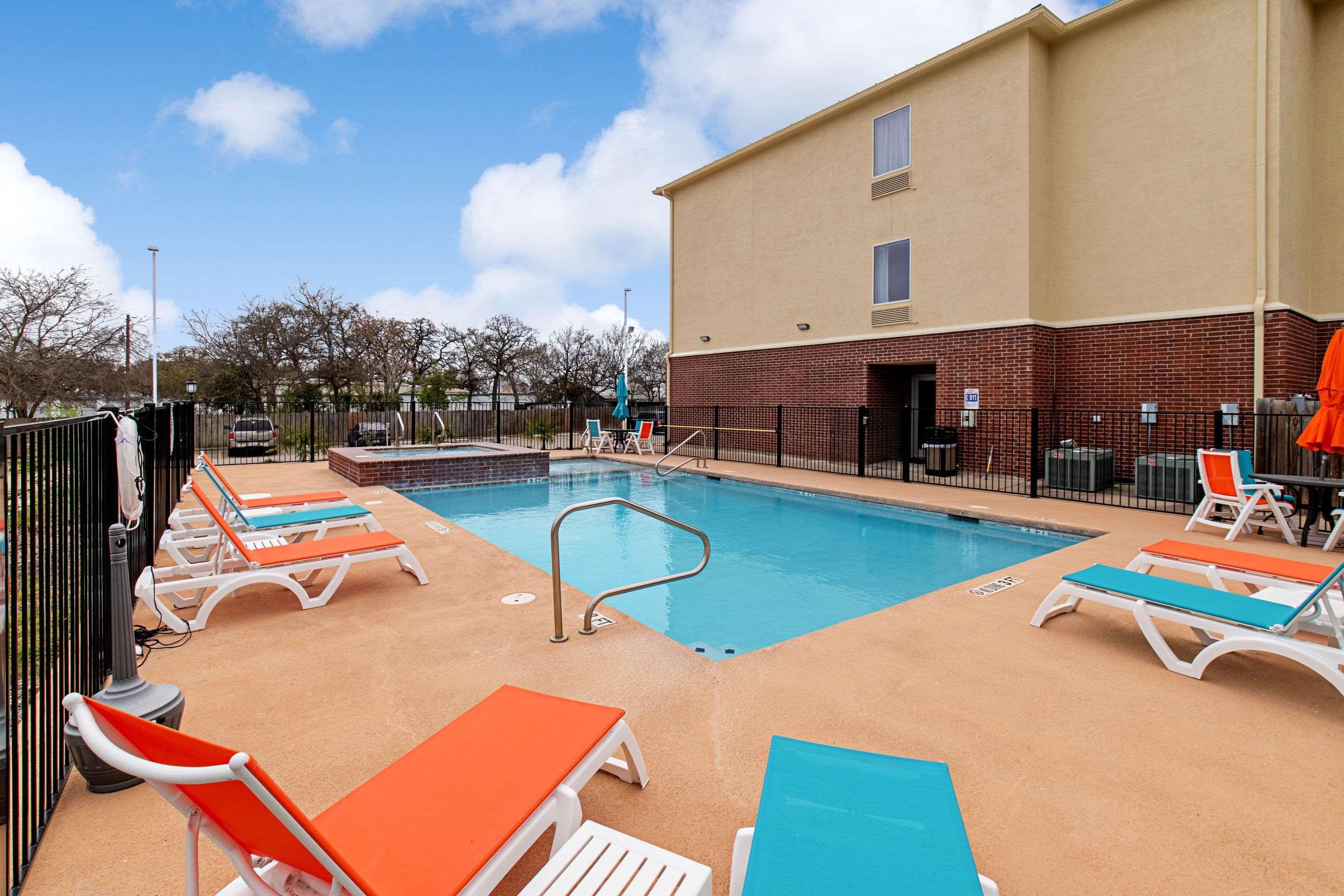 Hotel Comfort & And 3*